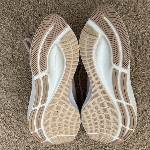 Nike Air Zoom Pegasus usa 10 Sneakers Champagne Barely Rose White - Picture 7 of 8